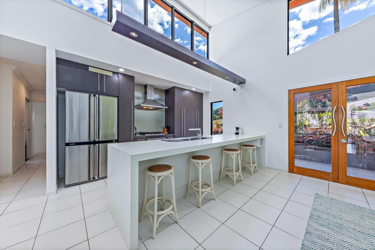 Hilltop Views - Cannonvale Airlie Beach Esterno foto